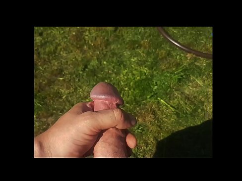 ❤️ Warm hottie laat haar pienk poesie naai en kom met 'n spuit in 'n somertuin ️❌ Seksvideo op af.8kpornvids.ru ❌️
